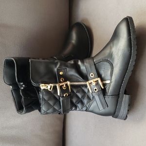 Black boots size 1 Little Girls